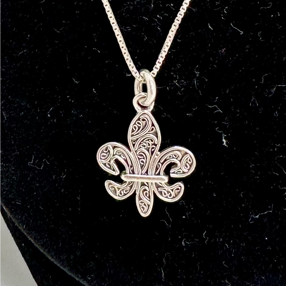 Lori Bonn Sterling Silver Fleur De Lis Filigree Scroll Pendant Necklace